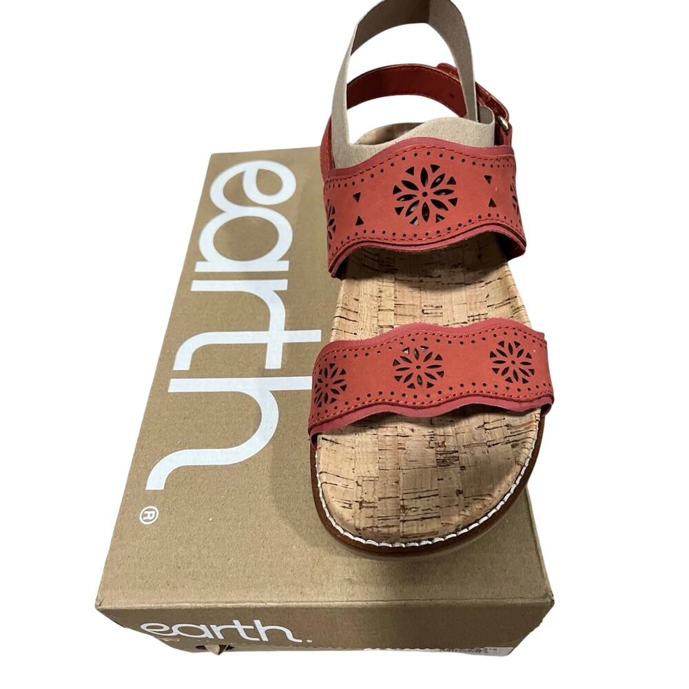 Earth Brand Women’s Strappy Slingback Casual Sandals- Style: Ferne; Red. Size 5M - Picture 2 of 3